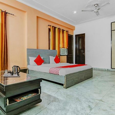 Hotel O Orlov Noida Exterior photo